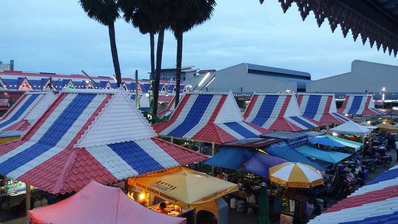 Rayong Lanna Hotel