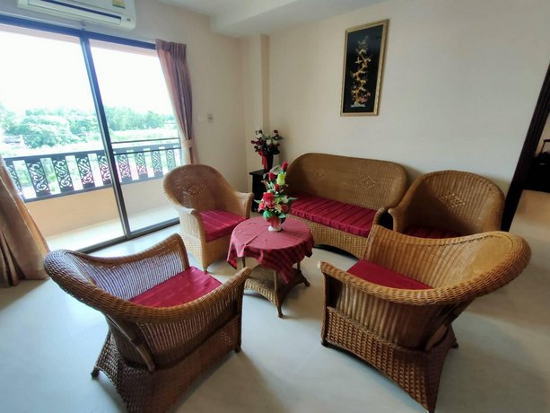 Rayong Lanna Hotel