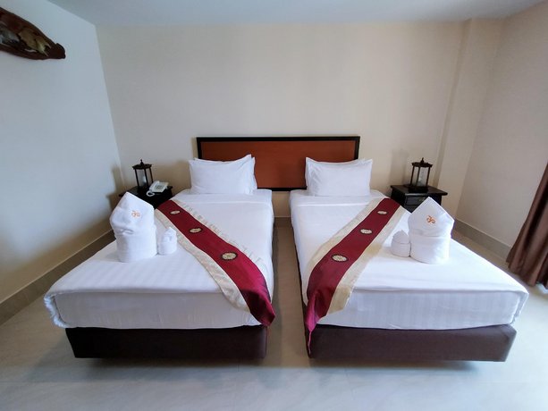 Rayong Lanna Hotel