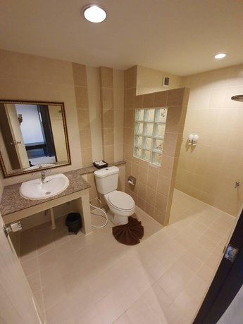 Rayong Lanna Hotel