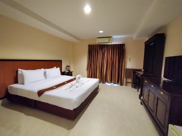 Rayong Lanna Hotel