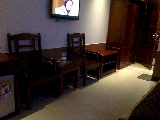 Vuong Hoan Hotel 2