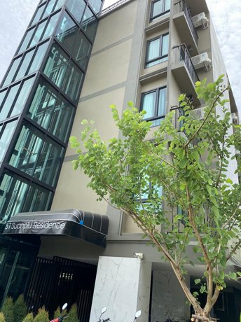 51 Suanplu Residence
