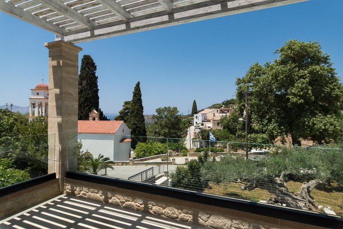 Villa Antonousa