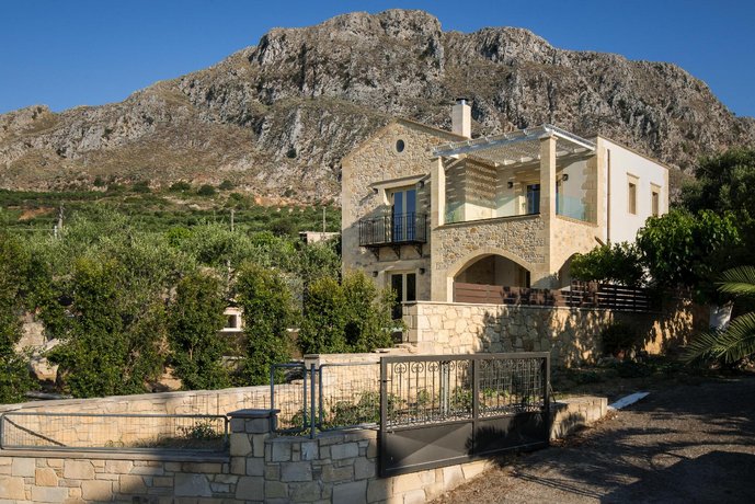 Villa Antonousa