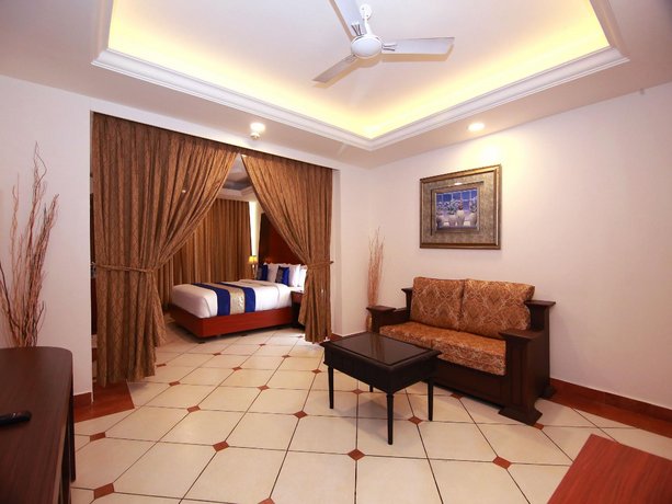 OYO 9954 Emarald Hotel