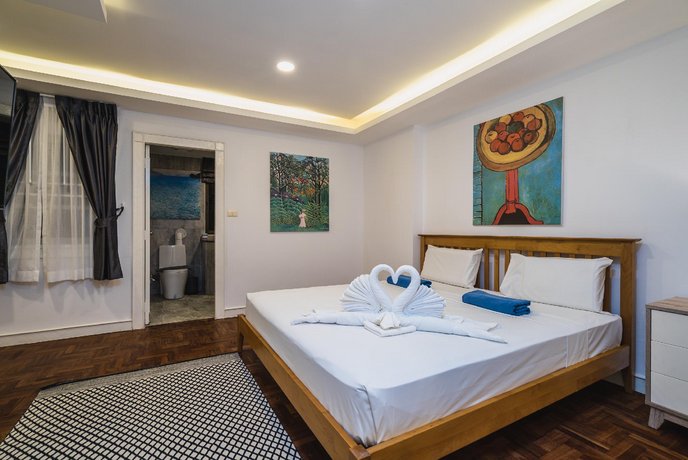 Patong Hill sea view villa 4 bedroom private pool