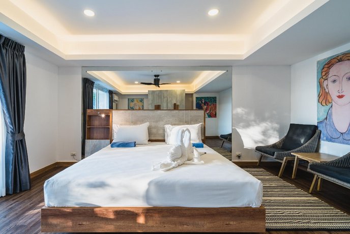 Patong Hill sea view villa 4 bedroom private pool