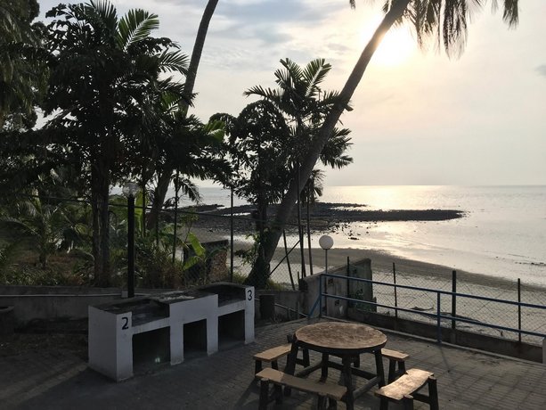 Comfy Beachfront View at Seri Bulan Condominium Teluk Kemang