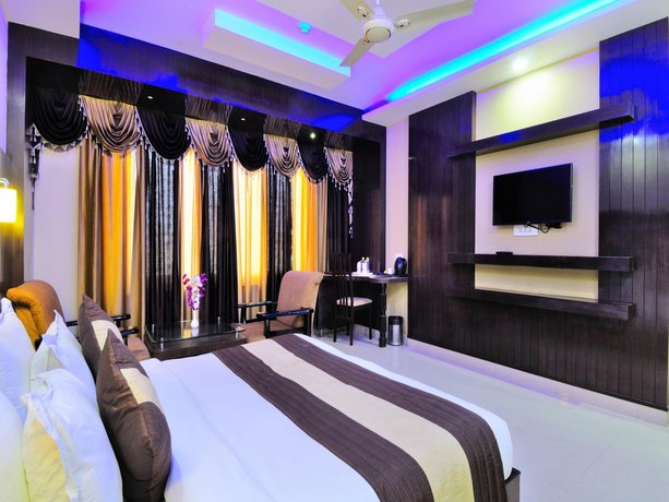 Hotel Crystal Ganga Heights