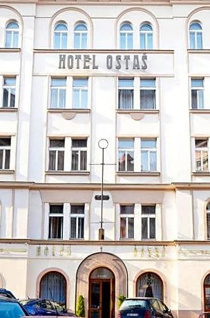 Hotel Ostas 얀 지슈카 동상 Czech Republic thumbnail