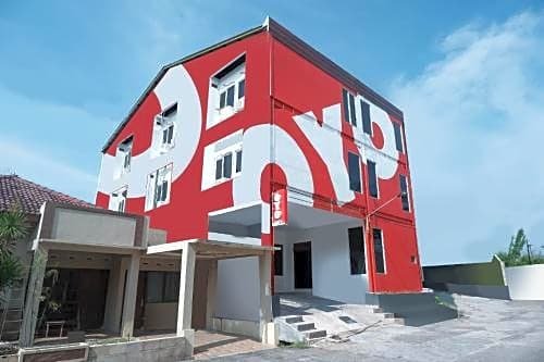 OYO 682 Ceria Homestay Syariah