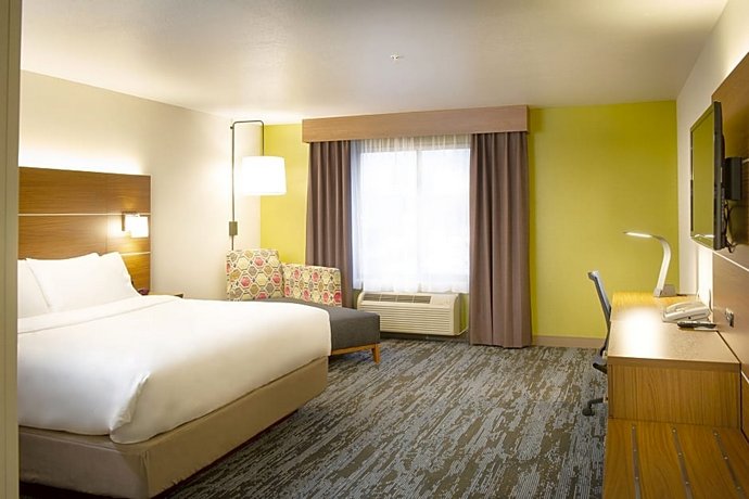 Holiday Inn Express & Suites Wausau