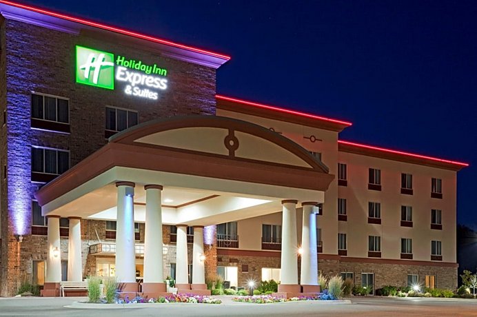 Holiday Inn Express & Suites Wausau