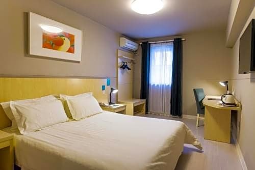Jingjiang Inn People's Hospital Gaocheng