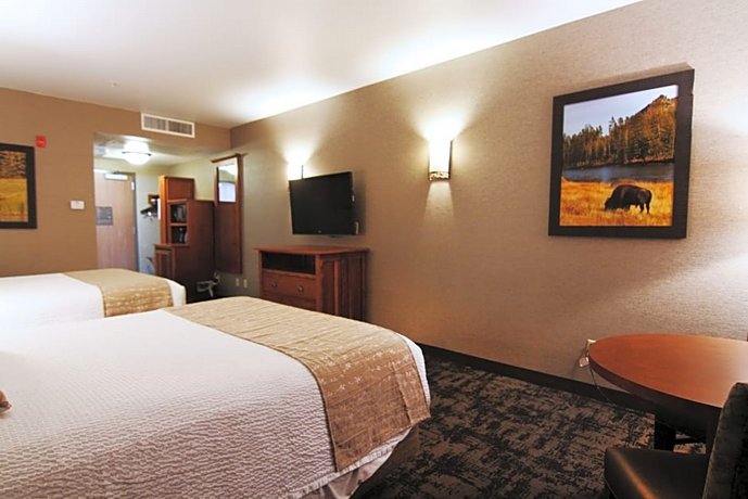 Casper C'mon Inn Hotel & Suites