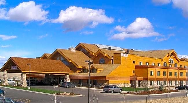 Casper C'mon Inn Hotel & Suites