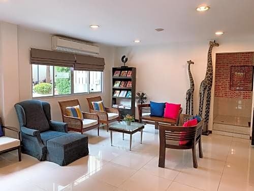 Arada Boutique Place