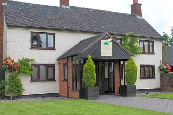 Oak Farm Hotel