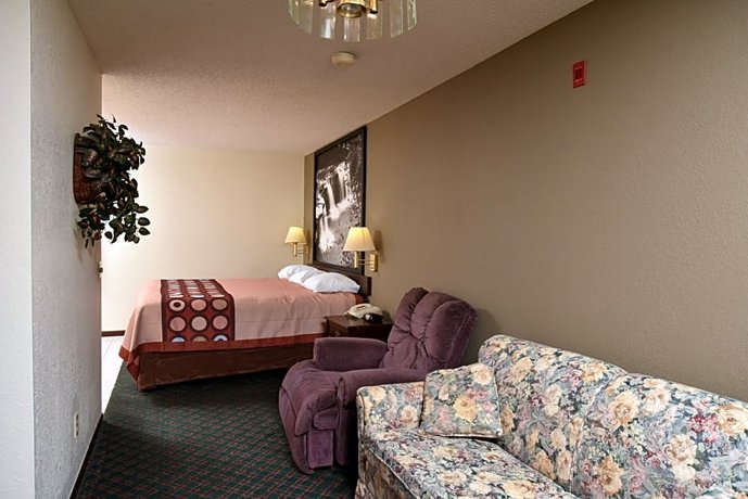 Super 8 Motel Battlefield Springfield
