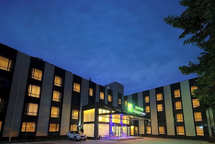 Holiday Inn Express Shanghai Chongming