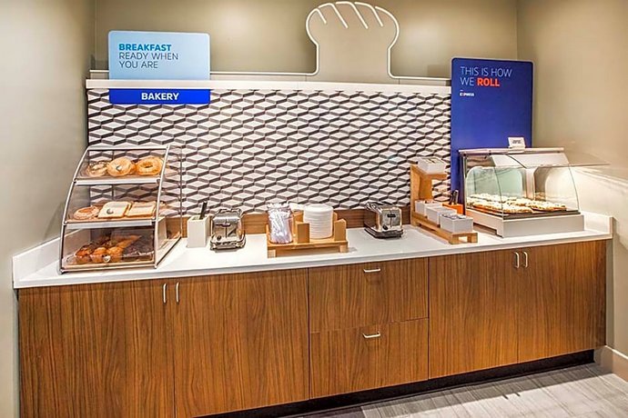 Holiday Inn Express & Suites Gonzales Gonzales