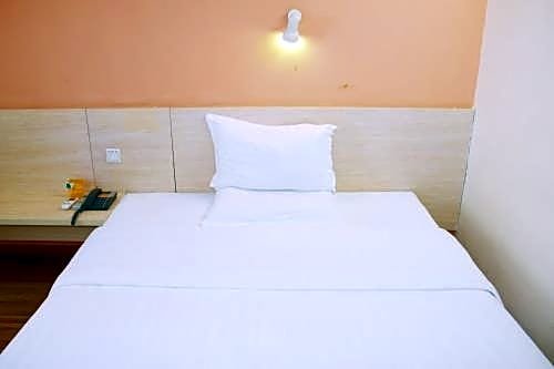 7Days Inn Zhengzhou Railway Station Middle Square