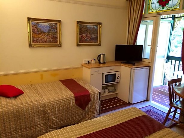 Charrington Hotel