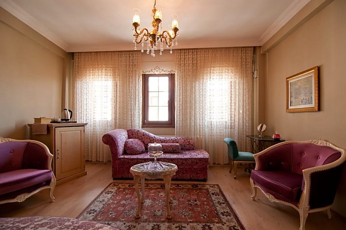 Blue Tuana Suite
