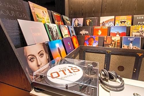 The Otis Hotel Autograph Collection