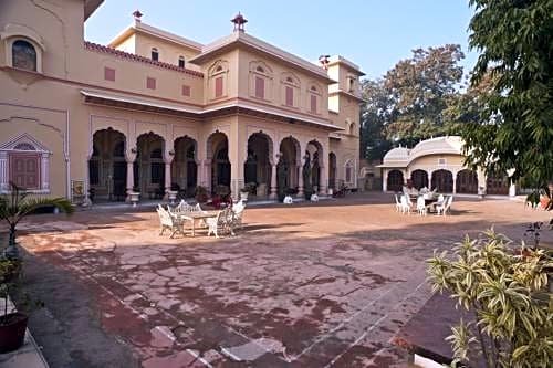 Hotel Narain Niwas Palace