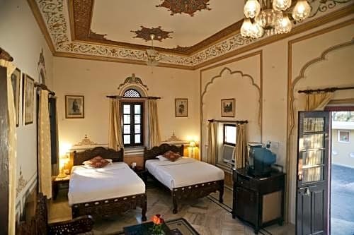 Hotel Narain Niwas Palace