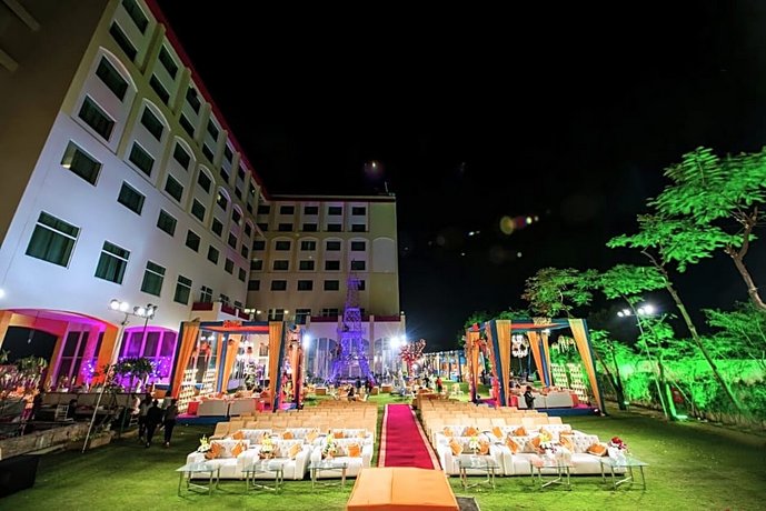 Ramada by Wyndham Jaipur Jaisinghpura