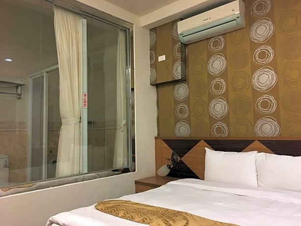 Ri Yue Hu Pan Resort