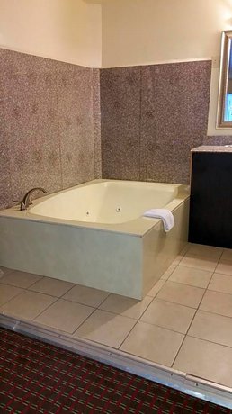 Capitol Inn and Suites