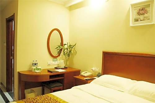 GreenTree Inn Zhejiang Hangzhou Tonglu Yaolin Road Xiahang Road Business Hotel