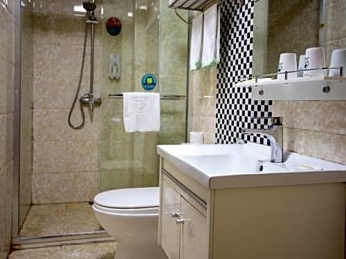 GreenTree Inn Zhejiang Hangzhou Tonglu Yaolin Road Xiahang Road Business Hotel