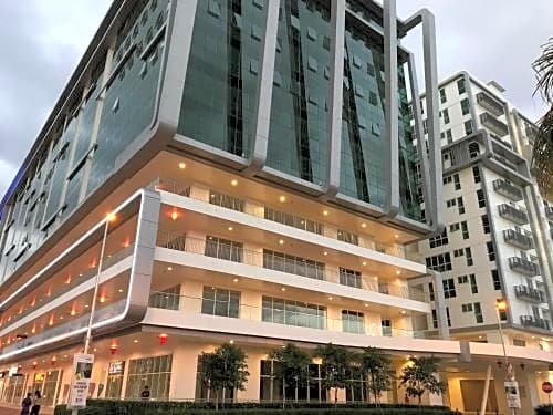 Sunset Seaview Vacation Condos @ Infinity Avenue