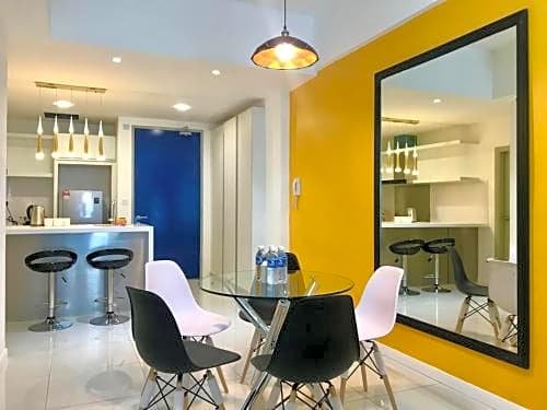 Sunset Seaview Vacation Condos @ Infinity Avenue