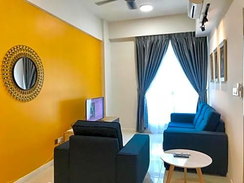 Sunset Seaview Vacation Condos @ Infinity Avenue