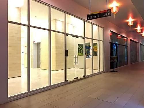 Sunset Seaview Vacation Condos @ Infinity Avenue