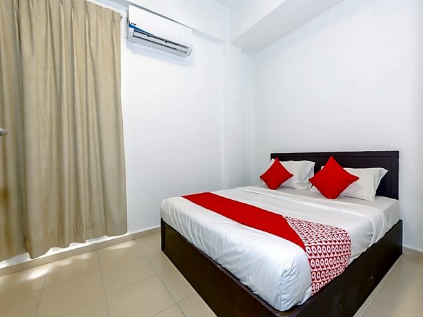 OYO 1090 Hollitel Hotel Melaka