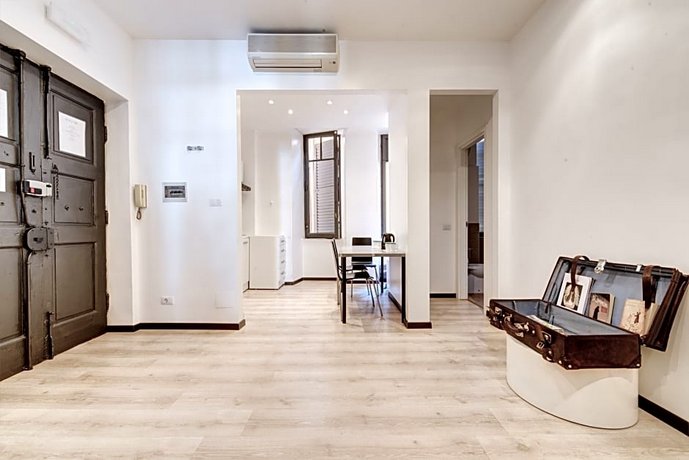 Ad Hoc Guest House