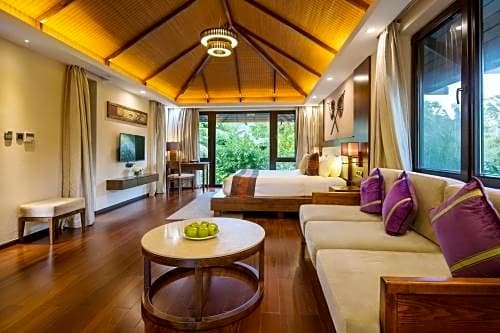 Yalong Bay Villas & Spa