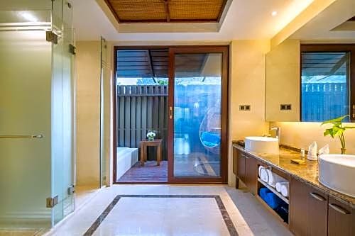 Yalong Bay Villas & Spa