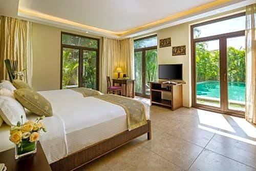 Yalong Bay Villas & Spa