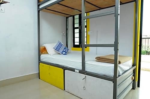 HosteLaVie - Varanasi