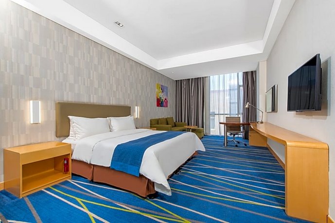 Holiday Inn Express Zhengzhou Airport