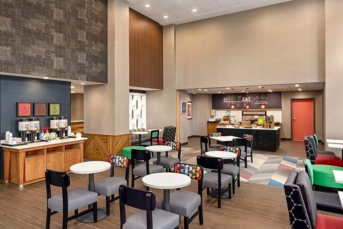 Hampton Inn & Suites Ocean City West