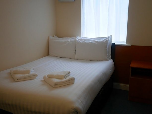Sk Heathrow Hotel (ex. Shepiston Lodge Heathrow)